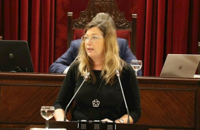 ep la consellera de salud patricia gomez en el pleno del parlament