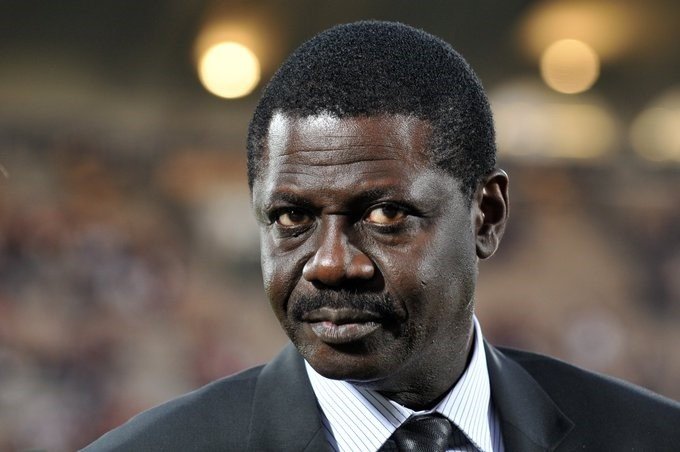 ep pape diouf en su etapa como presidente del olympique de marsella ep pape diouf en su etapa como presidente del olympique de marsella