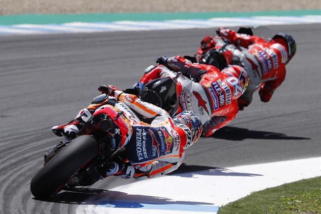 Pedrosa, Dovizioso y Lorenzo | REPSOL MEDIA SERVICE ep pedrosa doviziosolorenzo