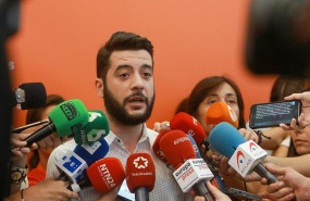 ep secretarioorganizacionciudadanos madrid cesar zafra atiendelos medioscomunicacionvaloraractualidad politicala sede nacionalcs