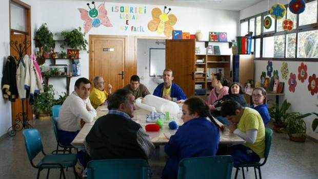 ep un grupojovenesun centropazbien
