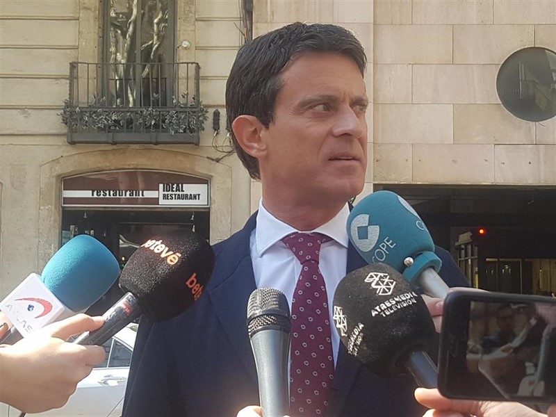 https://img6.s3wfg.com/web/img/images_uploaded/3/7/ep_valls_asegurafue_un_error_de_rivera_fotografiarsevoxque_cs_deberia_combatirles_en_primera_fila.jpg