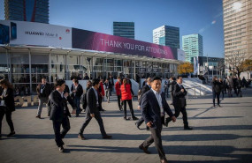 ep vistantes del mobile world congress barcelona - mwc 2019 en lentrada de fira barcelona