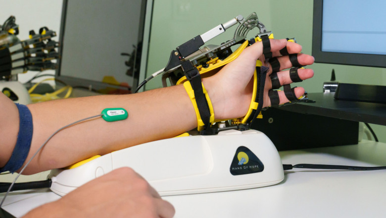 unidad de neurorrehabilitacion robotica 1 original 