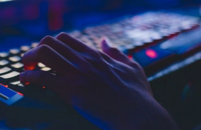 1586943544 photo of person typing on computer keyboard 735911 1586943544 photo of person typing on computer keyboard 735911