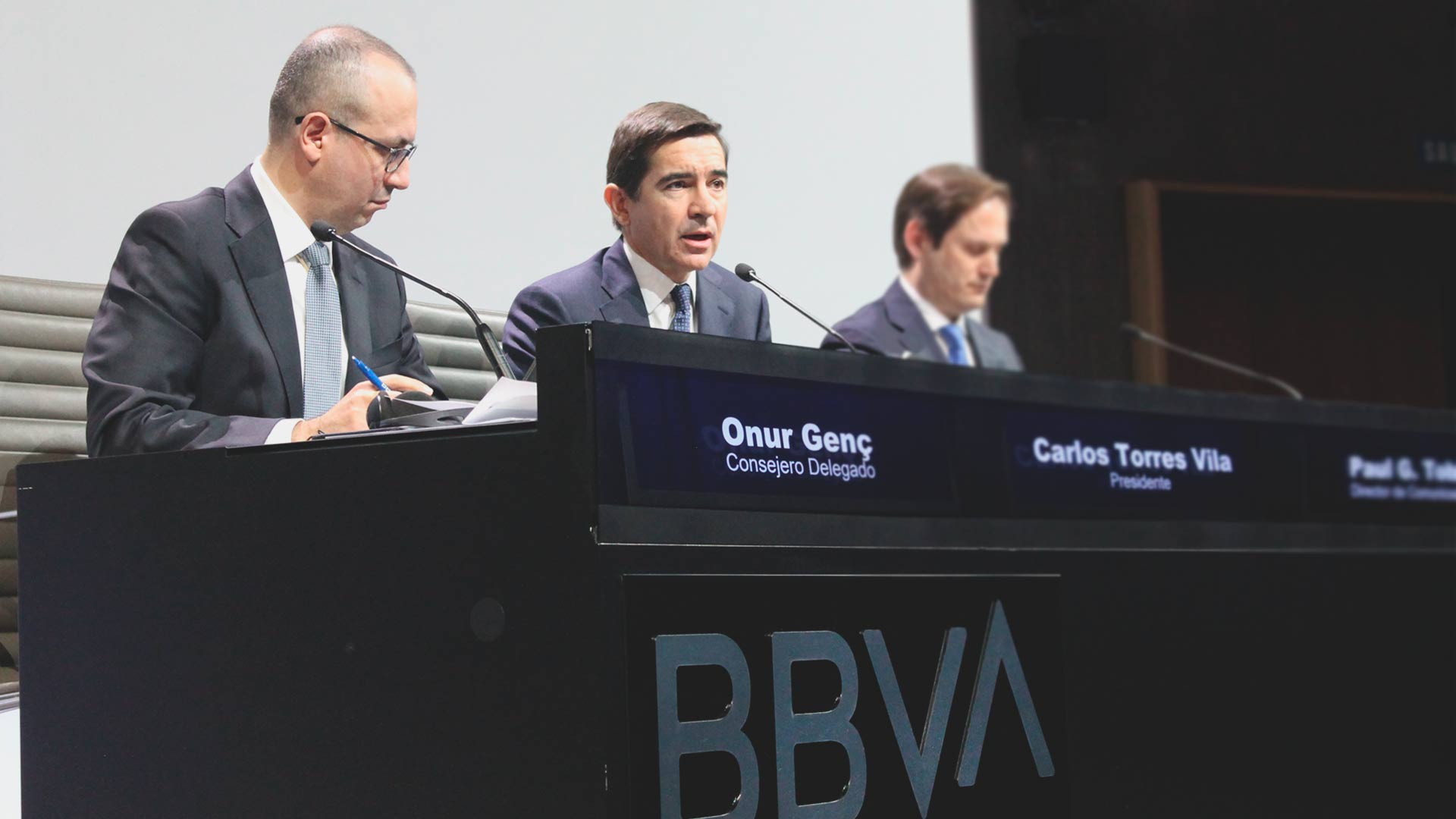 BBVA sólo hará compras en España si generan valor y Santander se excluye