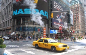 ep archivo   cartel del nasdaq en times square nueva york