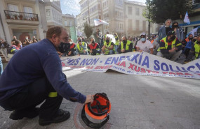ep archivo   economia  los trabajadores de alcoa san cibrao confian en que las cubas puedan
