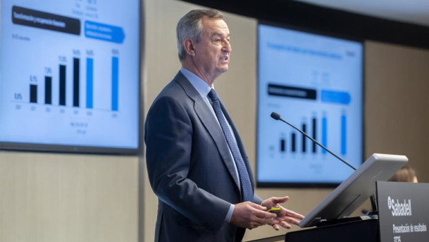 ep archivo   el consejero delegado del banco sabadell cesar gonzalez bueno durante una rueda de