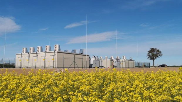 ep baterias similares a las que se van a instalar en el matorral la plana de energia solar con