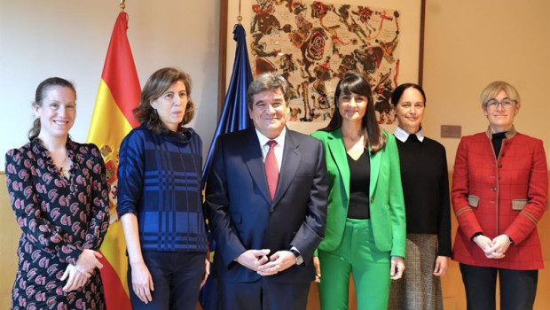 ep el ministro de transformacion digital y funcion publica jose luis escriva con los nuevos altos