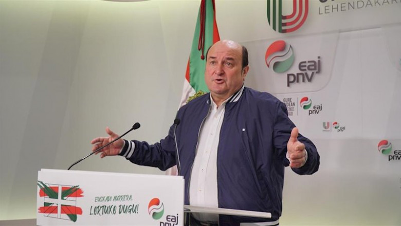 ep el presidente del ebb del pnv andoni ortuzar presenta el manifiesto cin motivo del aberri eguna