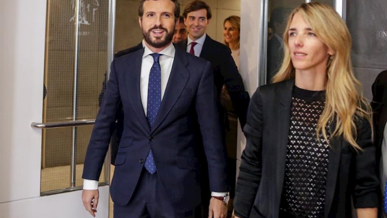ep el presidente del partido popular pablo casado 1i se dirige a ofrecer una rueda de prensa