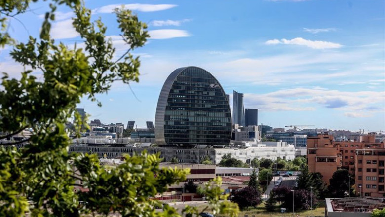 ep fachada del edificio la vela en la ciudad del bbva ep fachada del edificio la vela en la ciudad del bbva