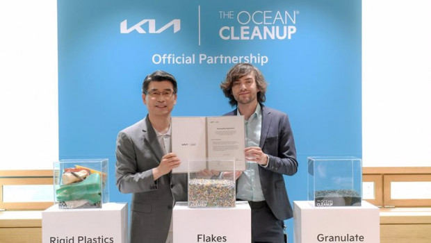 ep firma del acuerdo de colaboracion entre the ocean cleanup y kia