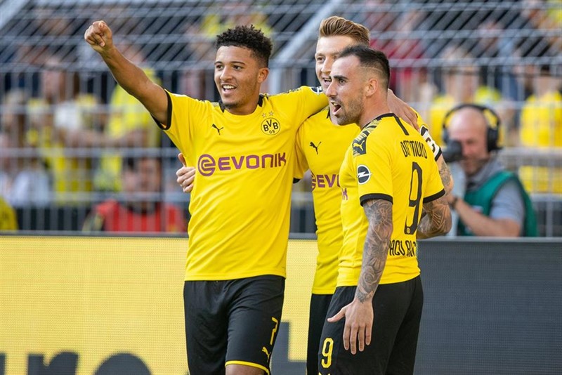 ep jadon sancho marco reus y paco alcacer celebran un gol del borussia dortmund