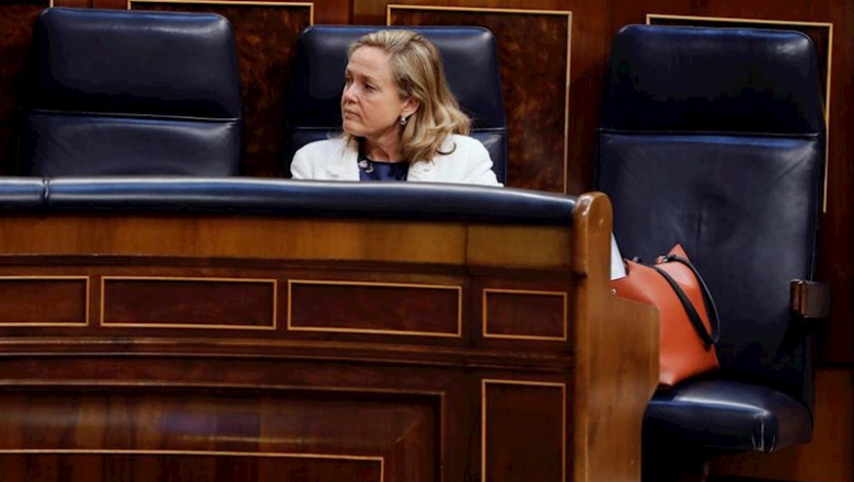 ep la ministra de economia nadia calvino durante el pleno del congreso que debate y vota este