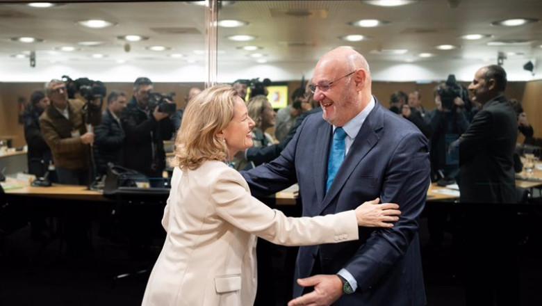 ep la vicepresidenta primera y ministra de economia comercio y apoyo a la empresa nadia calvino y el ep la vicepresidenta primera y ministra de economia comercio y apoyo a la empresa nadia calvino y el