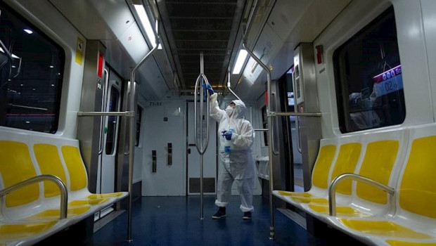 ep limpieza en el interior de un tren de sfm para prevenir contagios por coronavirus