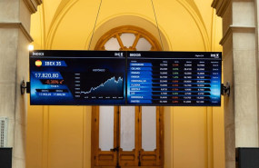 ep paneles informativos en el palacio de la bolsa de madrid a 11 de mayo de 2026 en madrid espana