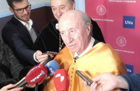 ep peridis instantes antes de ser investido doctor honoris causa 22-3-18