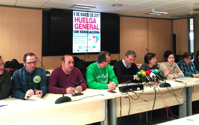Portavoces de las organizaciones de la Plataforma por la Escuela Pública | EUROPA PRESS ep portavoceslas organizacionesla plataformala escuela publica