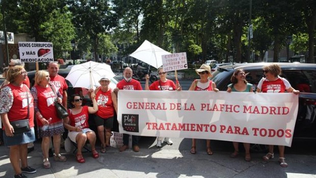 ep protestaenfermoshepatitislas puertasministeriosanidad