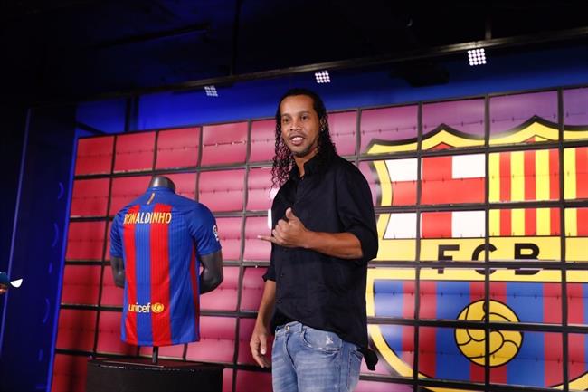 ep ronaldinho nuevo embajadorfc barcelona como legend del club