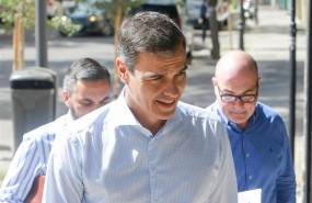 ep secretario generalpsoepresidentegobiernofunciones pedro sanchez llegasu reunionorganizacionesluchala desigualdad socialespacio proxima estacionmadrid