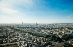 vue-panoramique-de-paris-avec-la-tour-eiffel-et-la-tour-montparnasse-en-arriere-plan-immobilier-immobilier-anciens-appartement-location vue-panoramique-de-paris-avec-la-tour-eiffel-et-la-tour-montparnasse-en-arriere-plan-immobilier-immobilier-anciens-appartement-location
