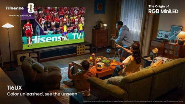 ep aficionados viendo el mundial de futbol en casa