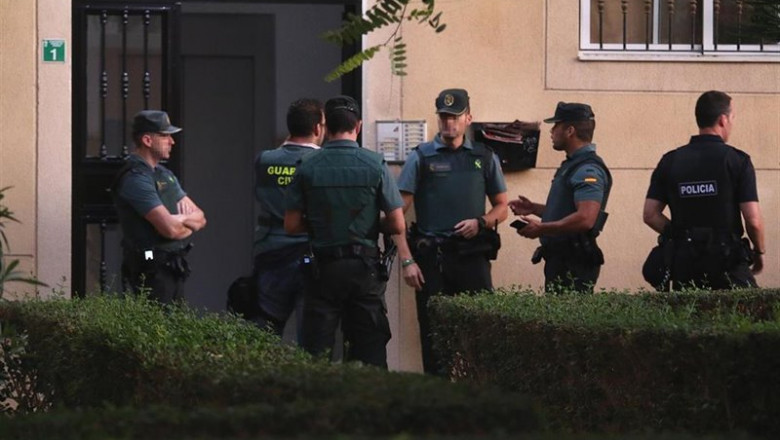 ep agentes de la guardia civil acuden a inspeccionar en huercal de almeria la vivienda de la ep agentes de la guardia civil acuden a inspeccionar en huercal de almeria la vivienda de la