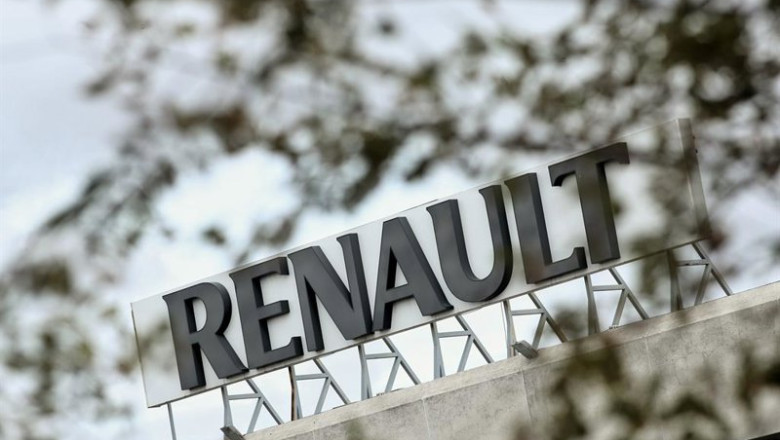 ep archivo   cartel de renault en un concesionario