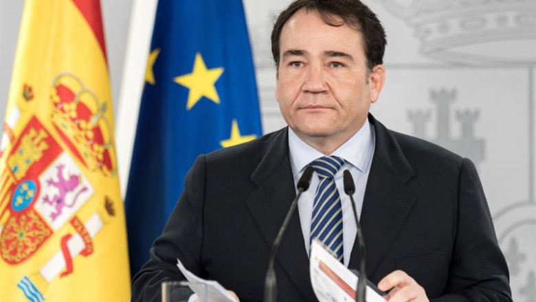 Archivo - El presidente del Instituto de Crédito Oficial (ICO), Manuel Illueca, durante una rueda de prensa en el complejo de la Moncloa, a 14 de noviembre de 2024, en Madrid (España). | Diego Radamés - Europa Press - Archivo ep archivo el presidente del instituto de credito oficial ico manuel illueca durante una rueda de
