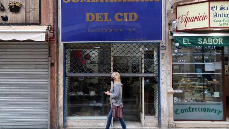 Archivo - Foto de archivo de comercios cerrados en Málaga por la alta incidencia de la pandemia de Covid-19. | Álex Zea - Europa Press - Archivo ep archivo foto de archivo de comercios cerrados en malaga por la alta incidencia de la pandemia
