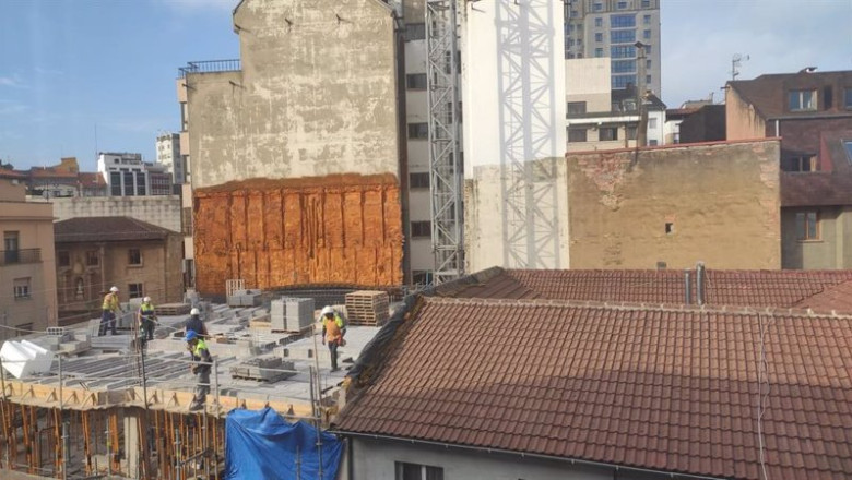 Archivo - Obras en Oviedo, construcción nueva, obreros, trabajadores, pisos | EUROPA PRESS - Archivo ep archivo obras en oviedo construccion nueva obreros trabajadores pisos