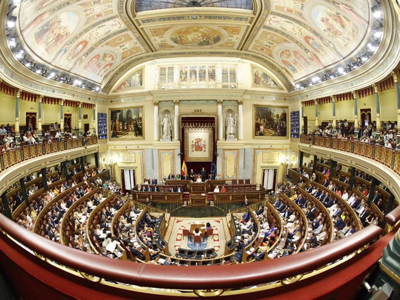 Economía.- El Congreso incluye una subida del 2,5% en el sueldo de los ...