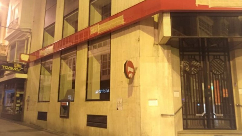 ep archivo   una oficina del santander que ha estat clausurada a ferrol la corunya