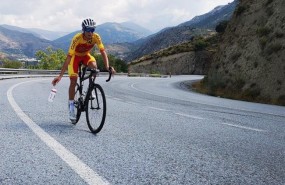 ep ciclista espanol enric mas duranteentrenamiento
