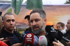 ep el lider de vox santiago abascal atiende a los medios de comunicacion antes de la marcha 20m a 20
