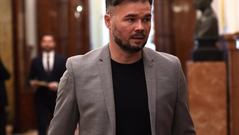 ep el portavoz de erc en el congreso de los diputados gabriel rufian a su llegada a una sesion ep el portavoz de erc en el congreso de los diputados gabriel rufian a su llegada a una sesion