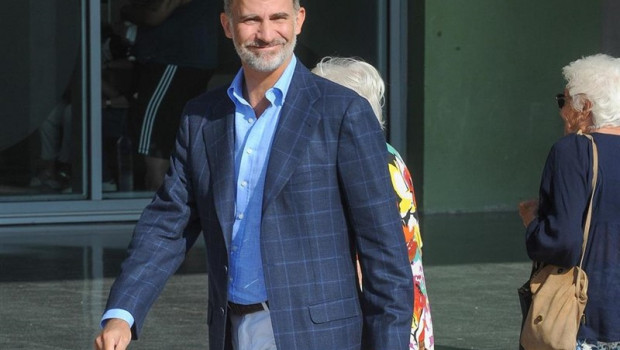 ep el rey felipe vi visitando de nuevo a don juan carlos