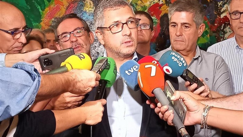 ep el secretario de estado de medio ambiente hugo moran tras reunirse con tecnicos de la chs para
