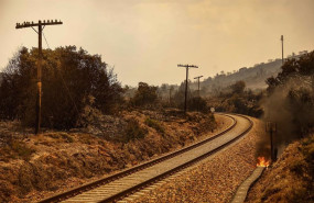 ep fuego en las vias del tren del trayecto entre valncia y zaragoza a 17 de agosto de 2022 en