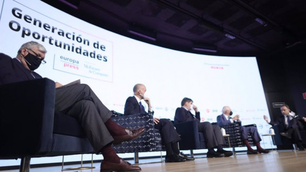 ep i d el director general de esade koldo echebarria el director de la oficina global de