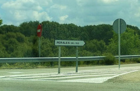 ep imagen de un cartel senalizando la entrada a perales del rio