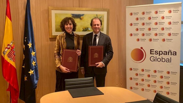 ep la secretaria de estado de espana global irene lozano y el presidente del foro de marcas