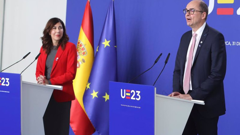 ep la secretaria de estado de turismo rosa ana morillo y el director general de mercado interior ep la secretaria de estado de turismo rosa ana morillo y el director general de mercado interior