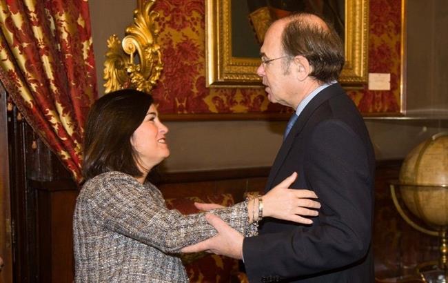 El presidente del Senado Pío García-Escudero, y Carolina Darias | SENADO ep presidentesenado pio garcia-escudero y carolina darias