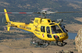 ep sucesos- rescatado ileso un montanero de 34 anos que se quedo enriscado en la portilla de los